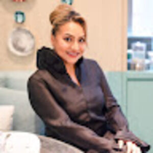 Meet your Posher, Mercedes